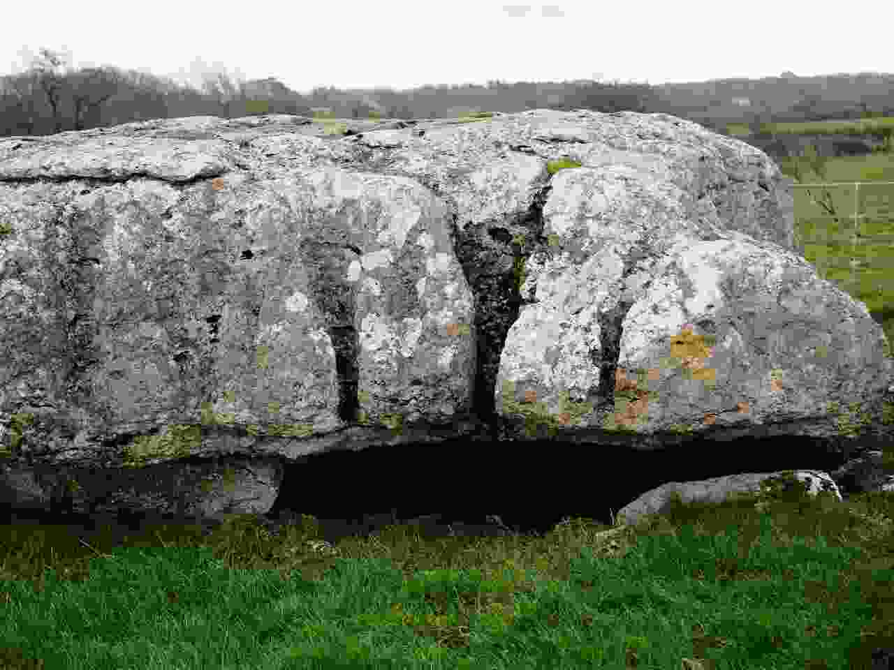 lligwy_cromlech_1